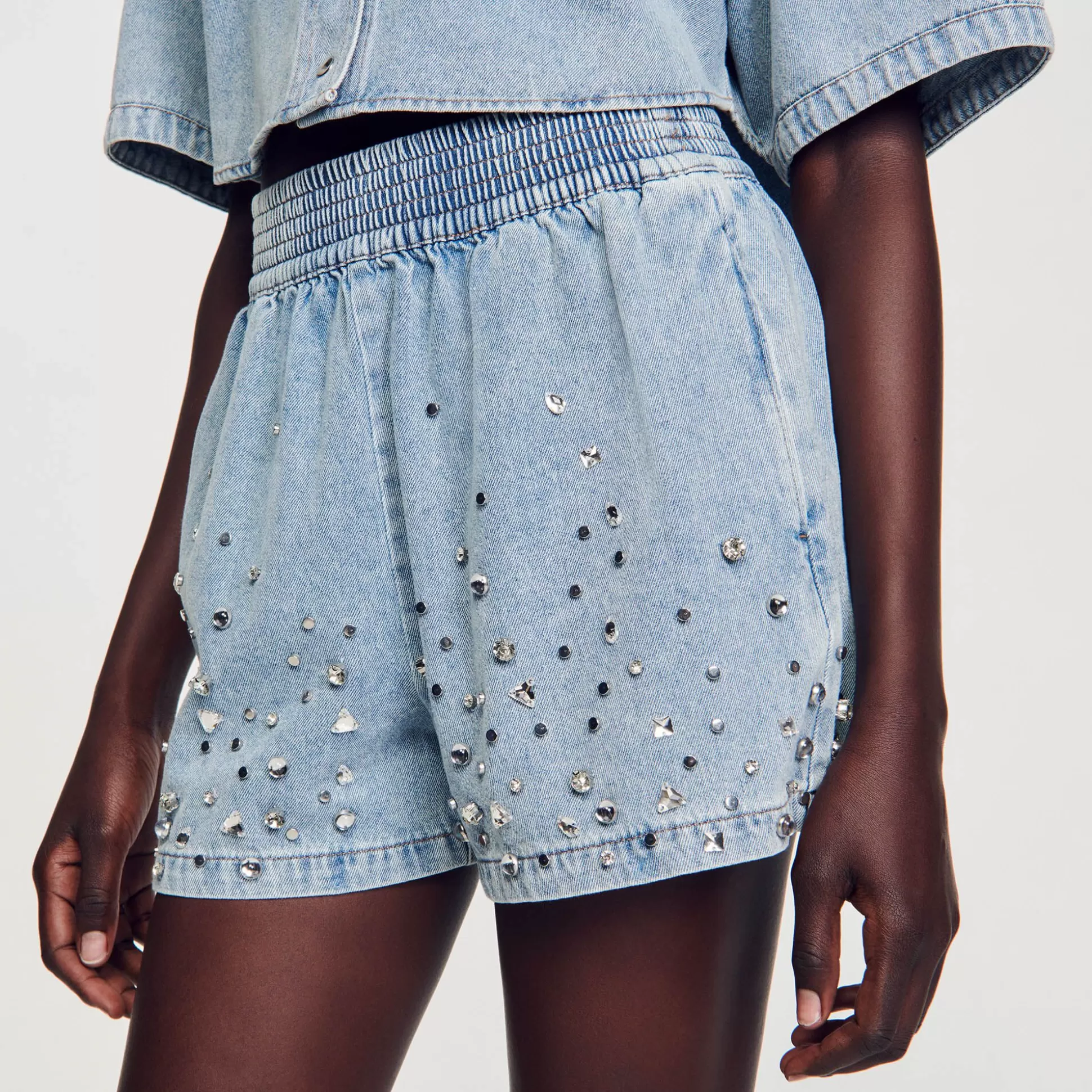 Mujer Sandro Paris Faldas & Shorts<Pantalon Vaquero Corto Y Ancho De Strass